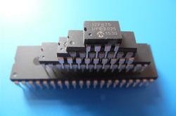 المتحكم المايكروي PIC Microcontroller, انواعه و برمجته